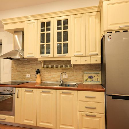 Grandstay Villa Perla Resort Durrës Buitenkant foto