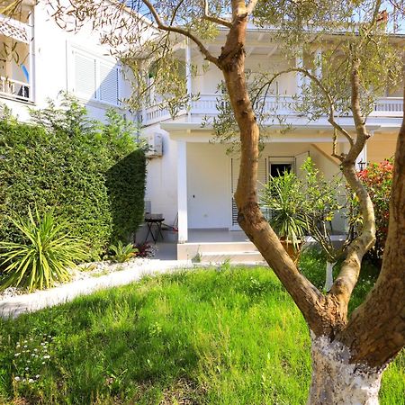 Grandstay Villa Perla Resort Durrës Buitenkant foto