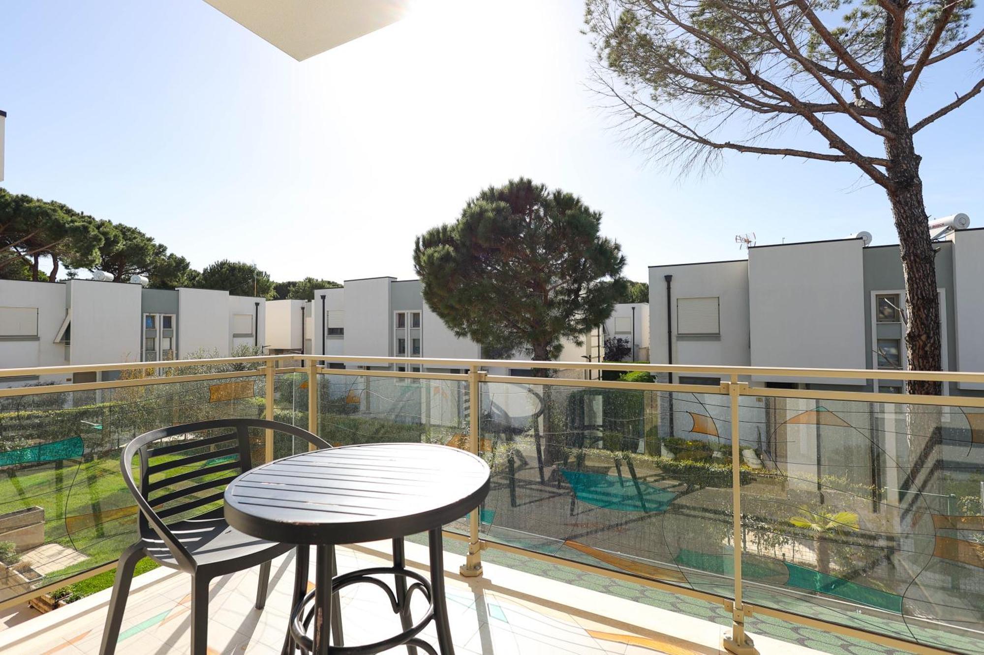 Grandstay Villa Perla Resort Durrës Buitenkant foto