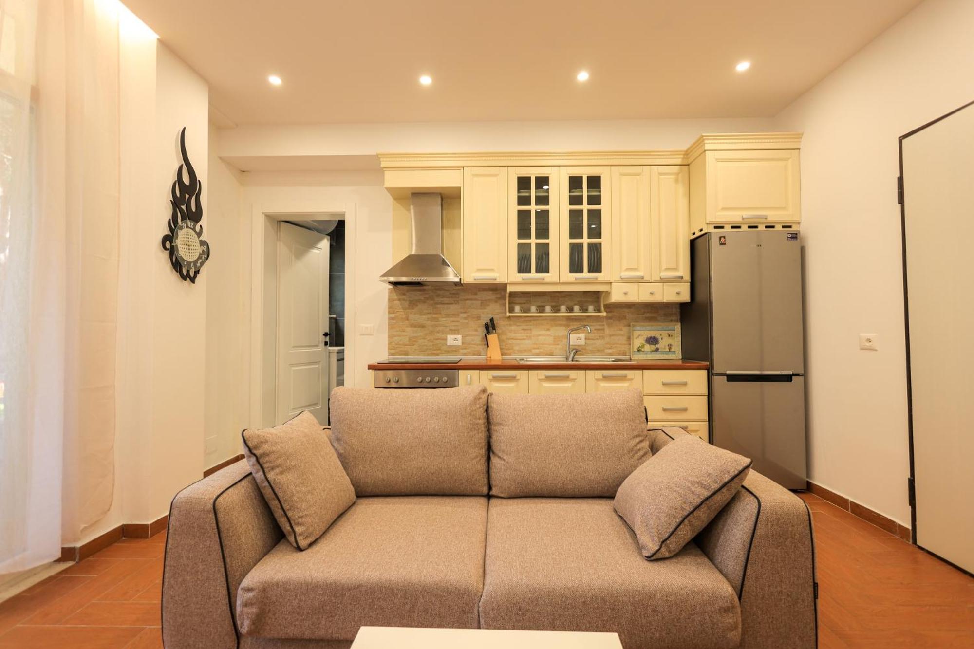 Grandstay Villa Perla Resort Durrës Buitenkant foto