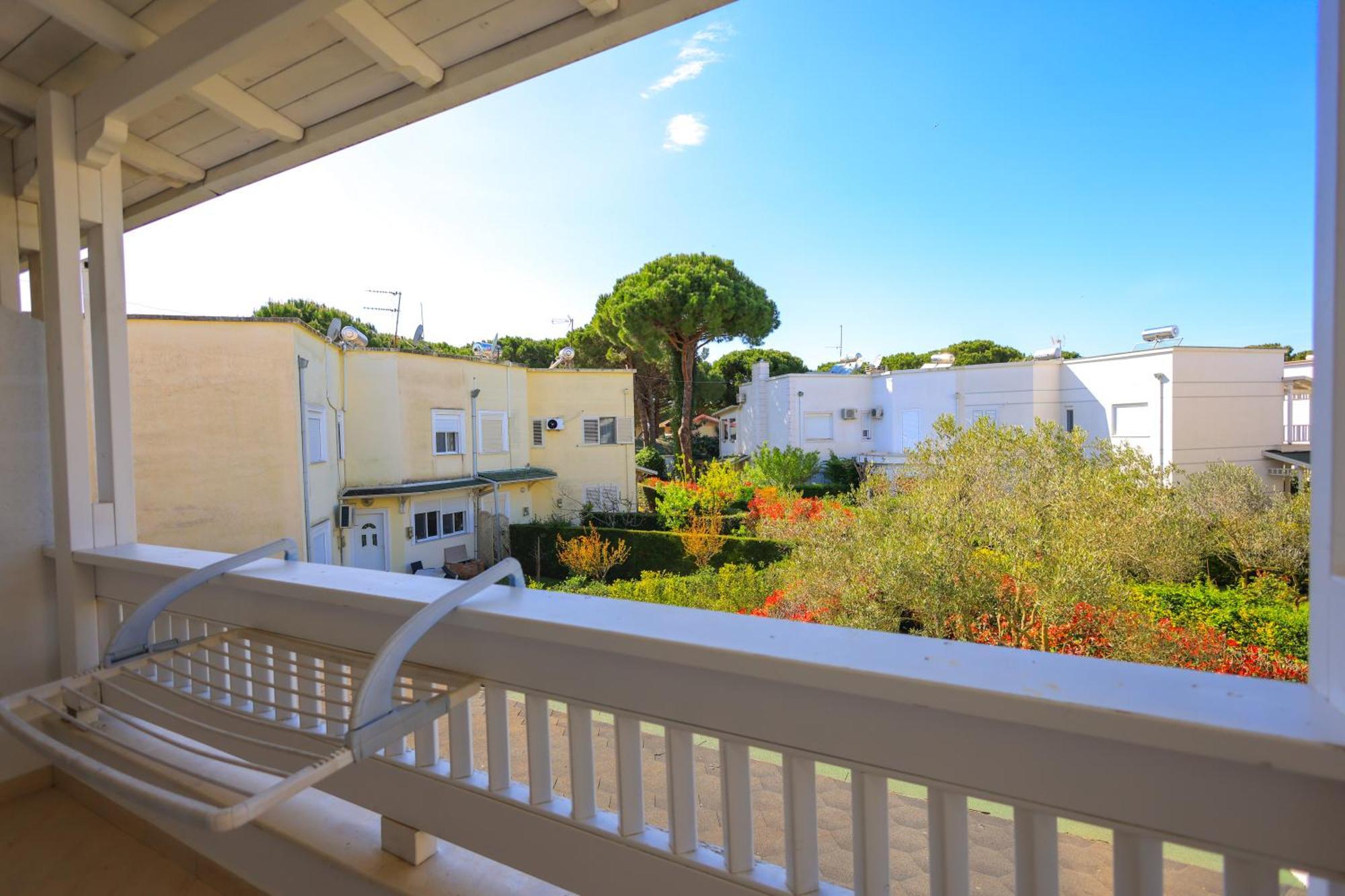 Grandstay Villa Perla Resort Durrës Buitenkant foto
