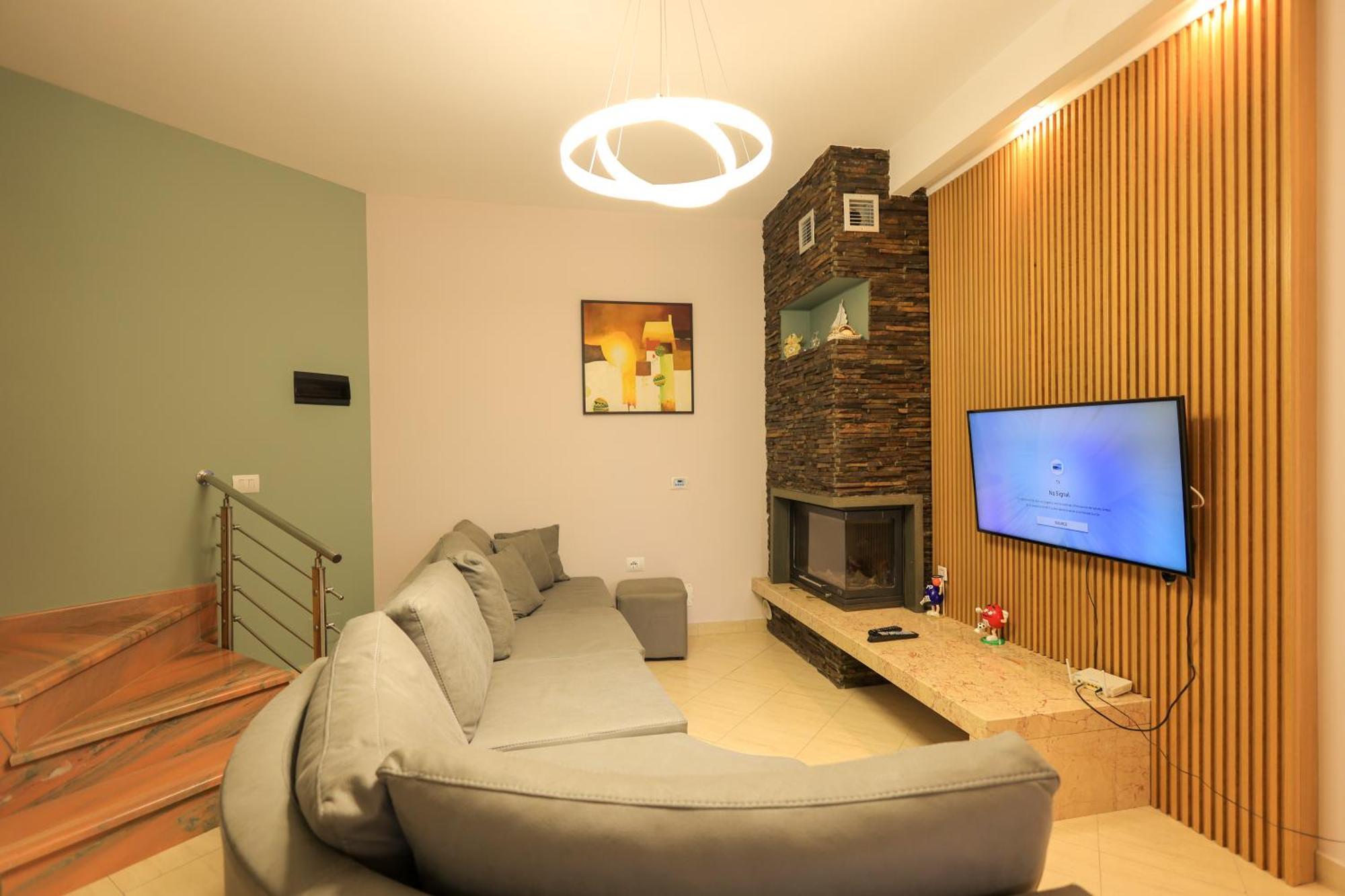 Grandstay Villa Perla Resort Durrës Buitenkant foto