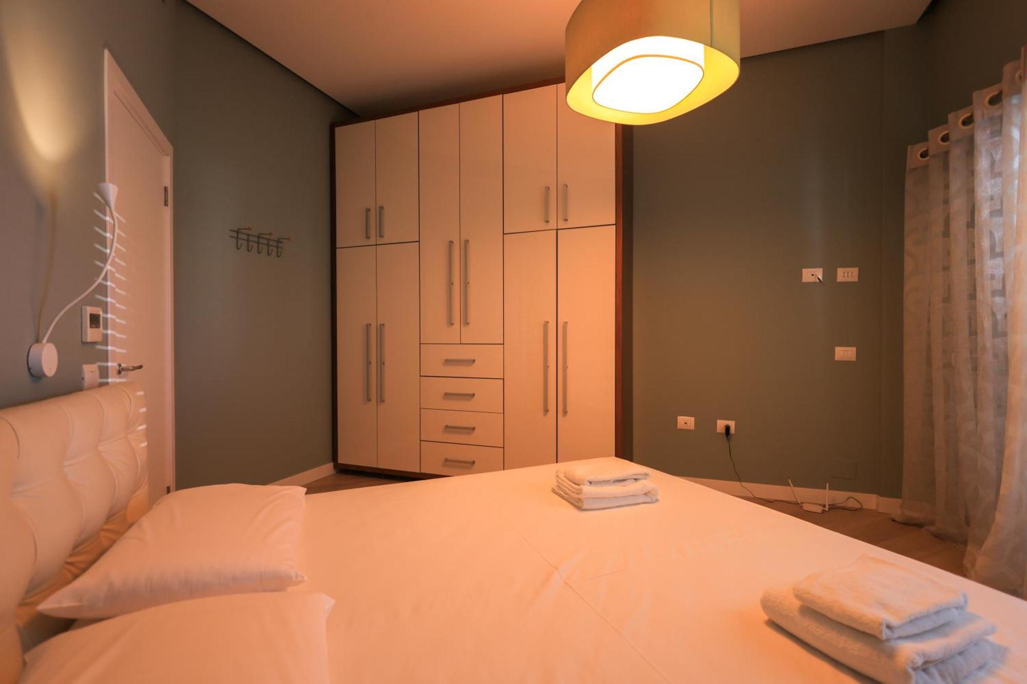 Grandstay Villa Perla Resort Durrës Buitenkant foto