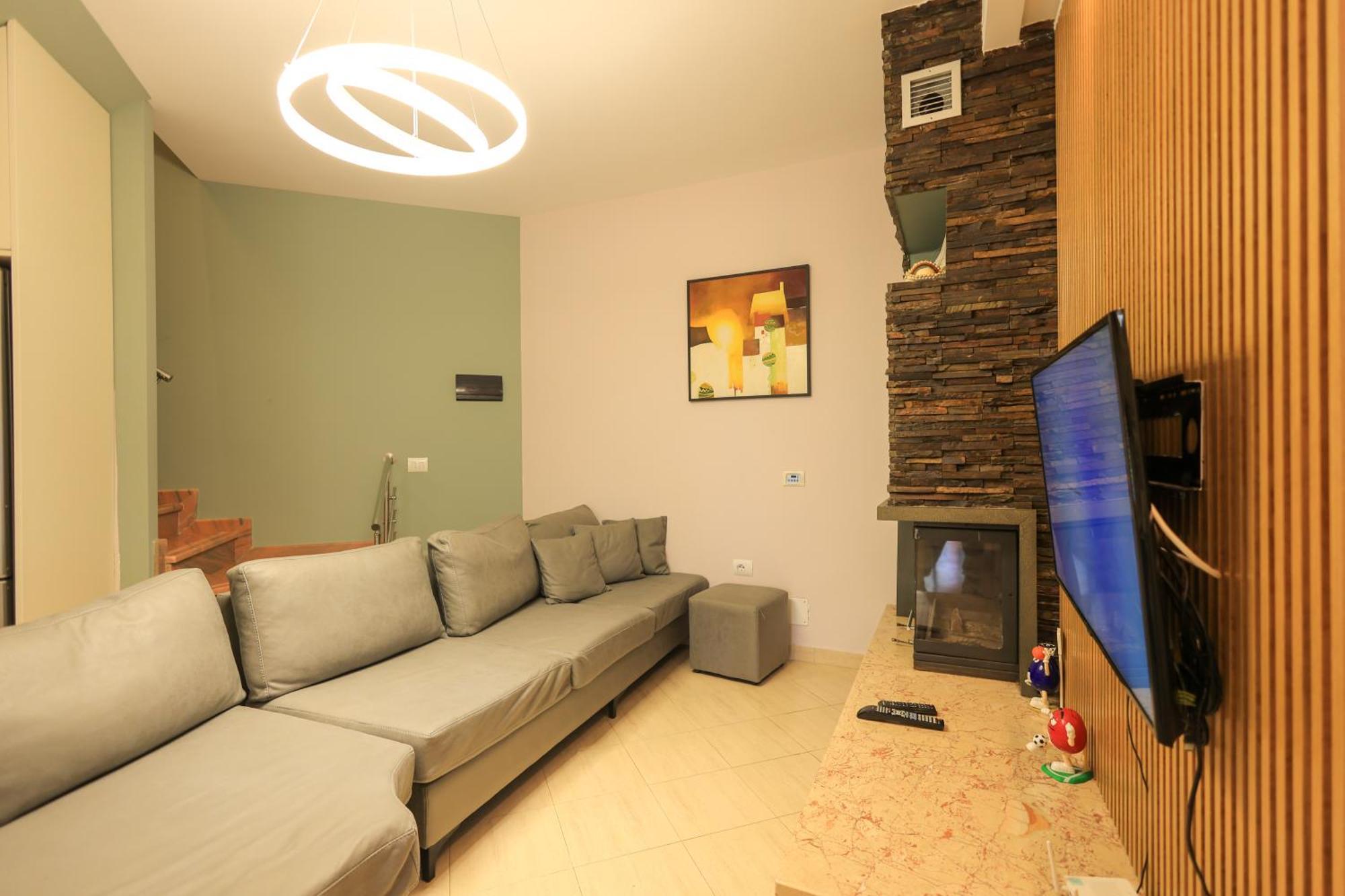 Grandstay Villa Perla Resort Durrës Buitenkant foto