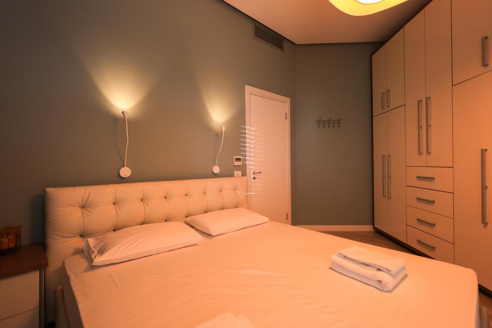 Grandstay Villa Perla Resort Durrës Buitenkant foto